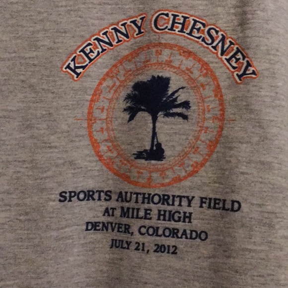 Bundle of 2 Kenny Chesney Concert T-shirts - Picture 2 of 6